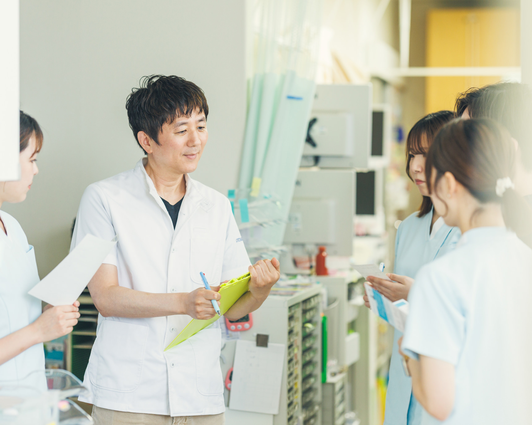 町野皮ふ科の医師